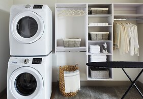 Sentral West Midtown At Star Metals