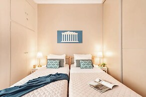 Stylish apt steps from Acropolis by GHH