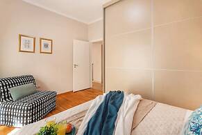 Stylish apt steps from Acropolis by GHH