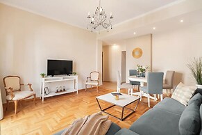 Stylish apt steps from Acropolis by GHH