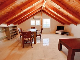 Bella Vista Junior in Kamena Vourla