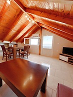 Bella Vista Junior in Kamena Vourla