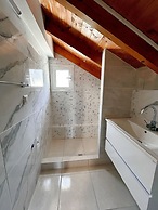 Bella Vista Junior in Kamena Vourla