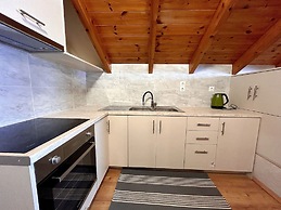 Bella Vista Junior in Kamena Vourla