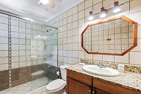 Surfside Towers 205