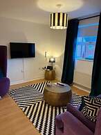 2 Bed-sleeps 3-parking-town Centre