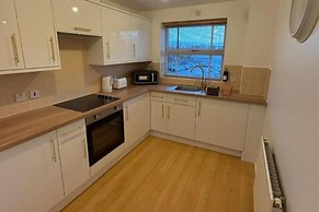 2 Bed-sleeps 3-parking-town Centre