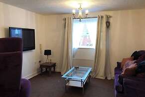 2 Bed-sleeps 3-parking-town Centre