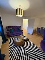 2 Bed-sleeps 3-parking-town Centre