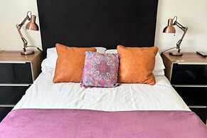 2 Bed-sleeps 3-parking-town Centre