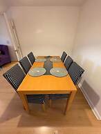 2 Bed-sleeps 3-parking-town Centre