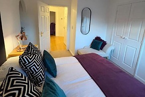 2 Bed-sleeps 3-parking-town Centre