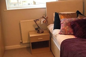 2 Bed-sleeps 3-parking-town Centre