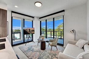 72 Park - Miami Beach by Nomada