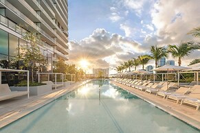 72 Park - Miami Beach by Nomada