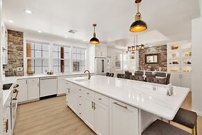 Castlewood Retreat #2524