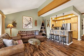 Woodland Retreat #2548