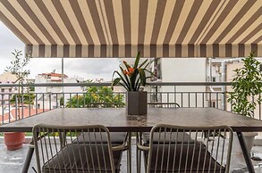 Artistic apt in Gazi with terrace by GHH