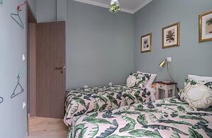 Artistic apt in Gazi with terrace by GHH