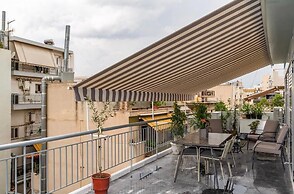 Artistic apt in Gazi with terrace by GHH