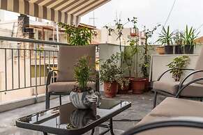Artistic apt in Gazi with terrace by GHH