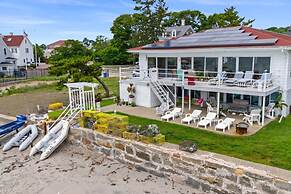 Coastal Charm Lobster Ch Teau