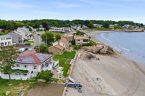 Coastal Charm Lobster Ch Teau