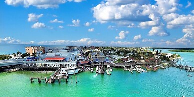 The Harbor Condo 411 - Premier