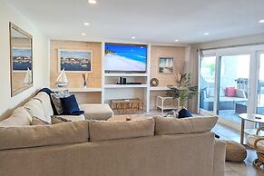 Sea Club #39 - Seaside Serenity