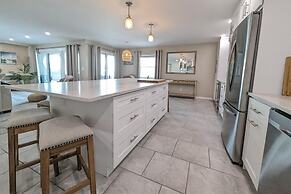 Sea Club #39 - Seaside Serenity