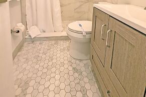 Sea Club #39 - Seaside Serenity