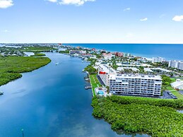 Bayshore Yacht & Tennis 806