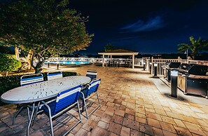 Bayshore Yacht & Tennis 806