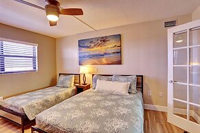 Bayshore Yacht & Tennis 806