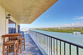 Bayshore Yacht & Tennis 806