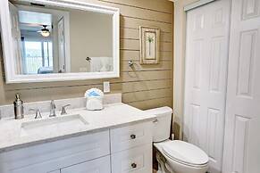 Bayshore Yacht & Tennis 806