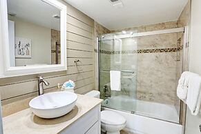 Bayshore Yacht & Tennis 806