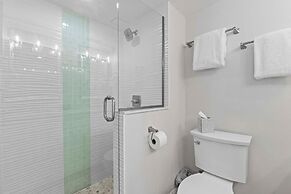 Sea Coast Gardens II 101