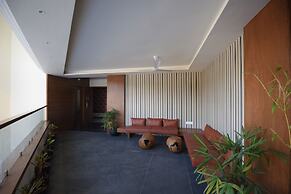 Hotel The Pramukh by Shivalaya Darshanam