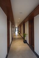 Hotel The Pramukh by Shivalaya Darshanam