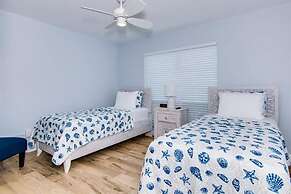 Sea Club #32 - Dolphins Lookout