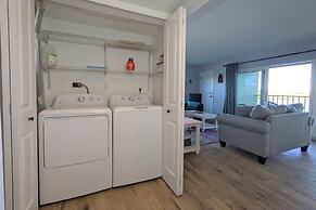 Sea Club #32 - Dolphins Lookout