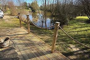 Tadnoll Escape- Shepards Hut- Sleeps 2- Bbq- Lake