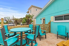 Aqua Beach Bungalow