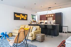 Aylesford-house-sleeps 2 & 1 Infant-parking-garden