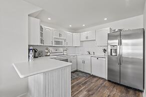 Sea Winds Condominiums C