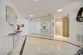 Sherwin Condominium 1801