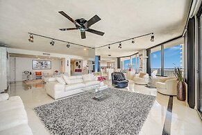 Sherwin Condominium 1801