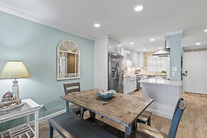 Sea Coast Gardens II 109