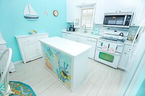 Colony Beach Club 201